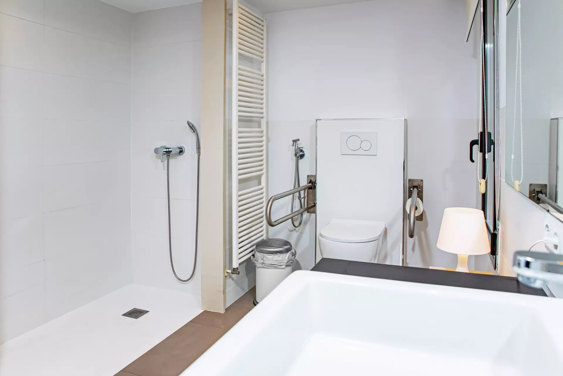 Salle de bain PMR rénovation Biarritz Salle de bain PMR rénovation Biarritz